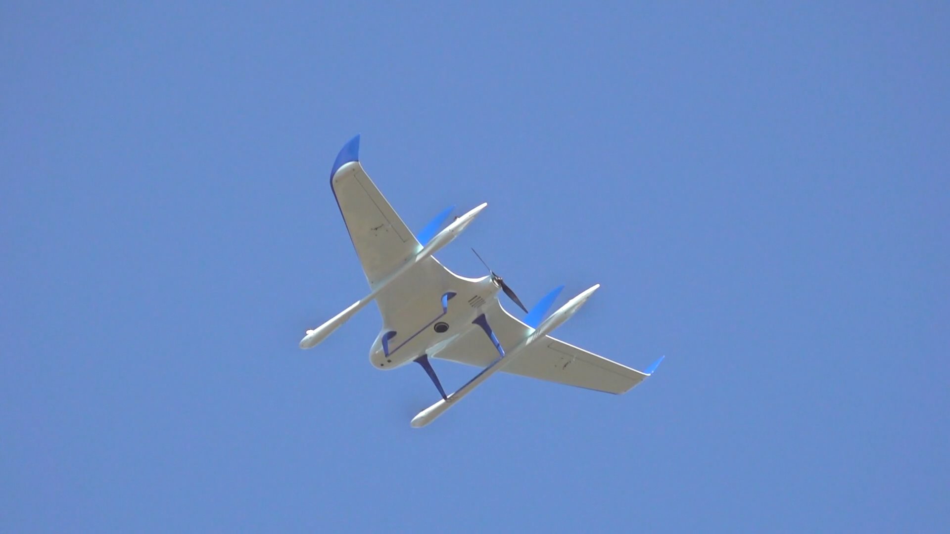 エアロセンス 国産 AEROBO wing AS-VT01 (垂直離着陸型固定翼ドローン VTOL) / ドローンショップ HOVERING  ONLINE